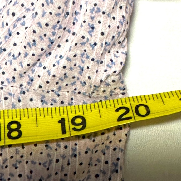 Ana - Short Sleeve Lightweight Women's Blouse, Size Medium - Picture 4 of 7